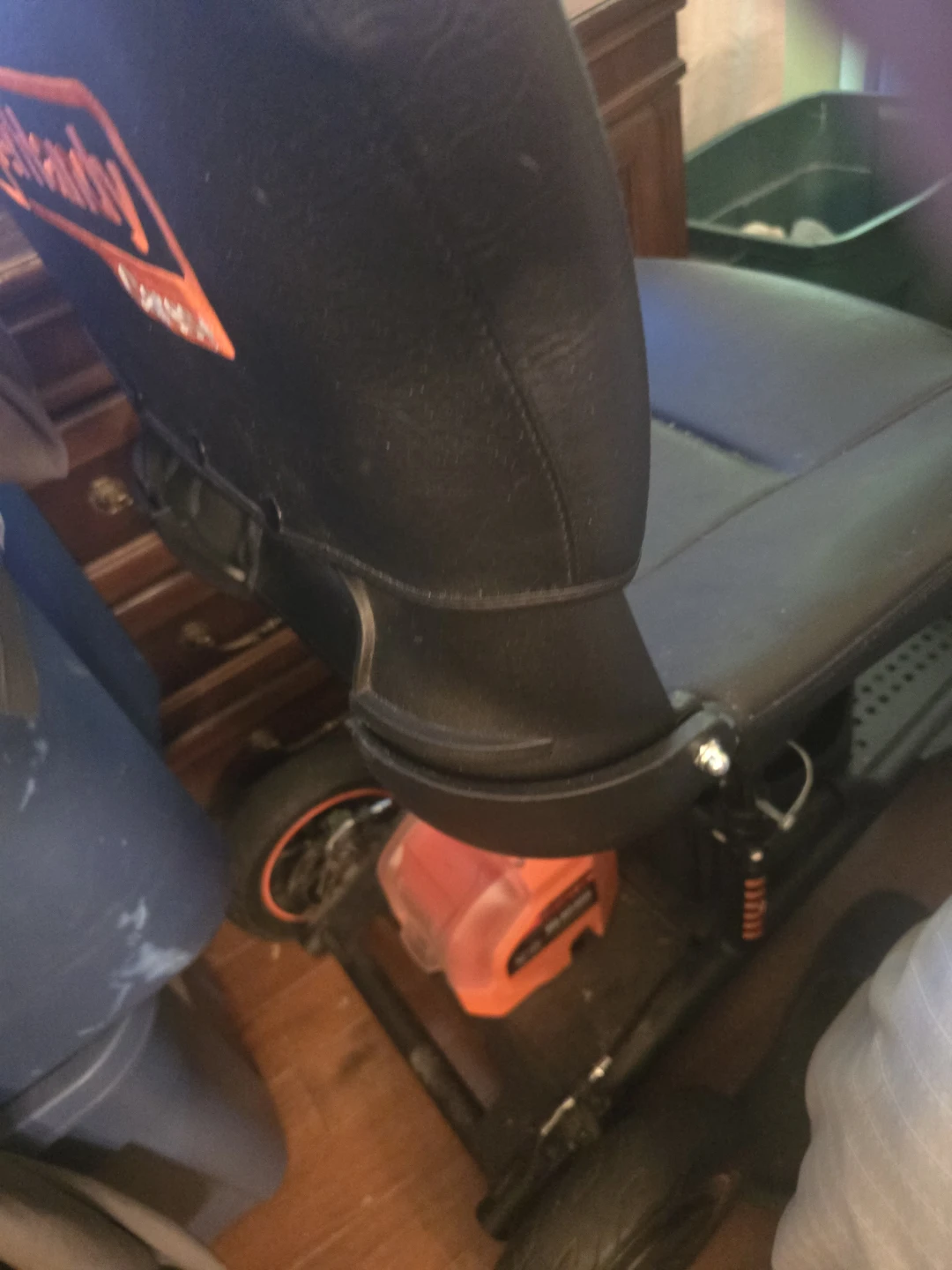 SuperHandy battery powered Scooter - photo 3