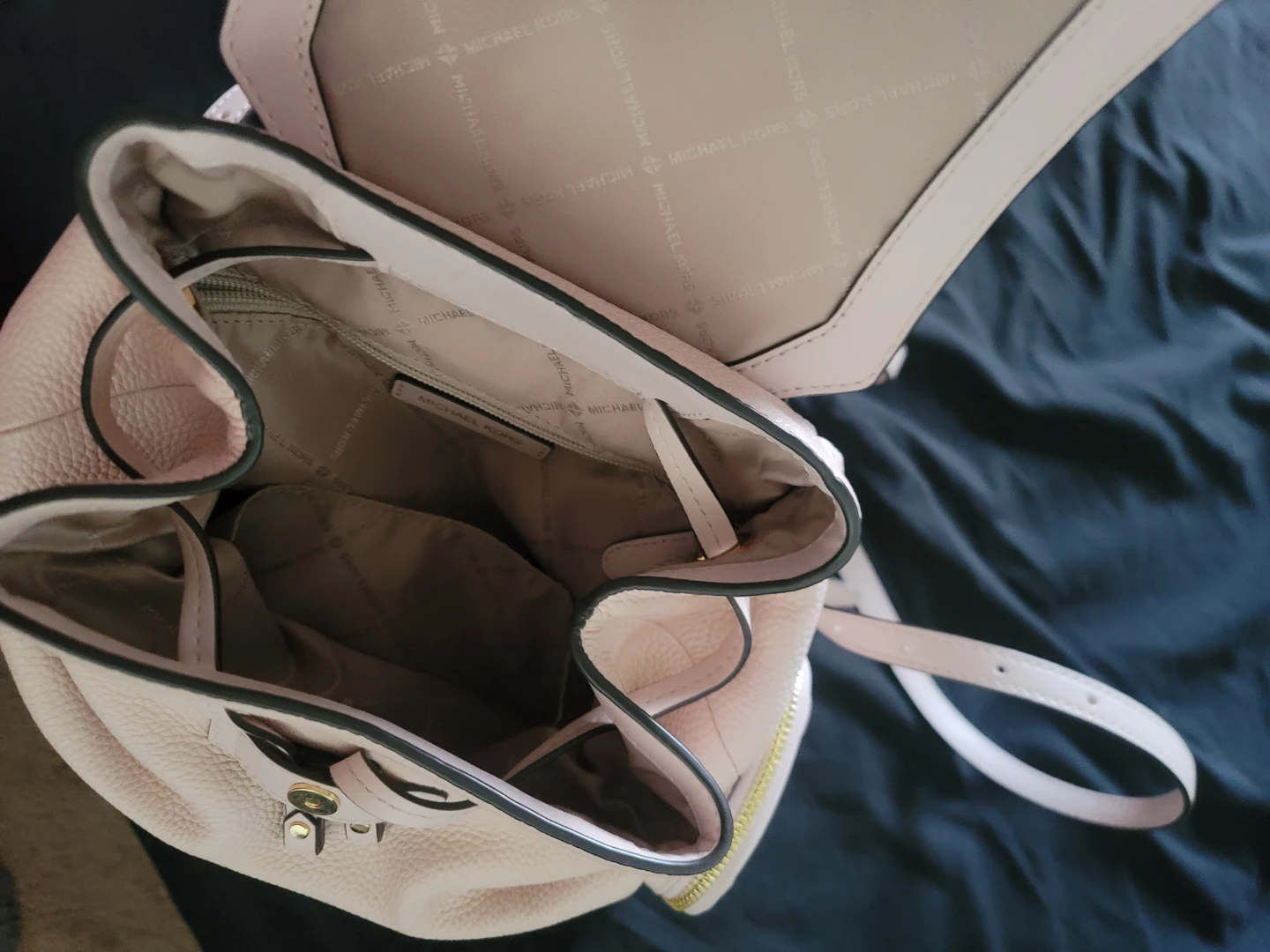 Michael Kors Pink Leather Backpack - photo 3