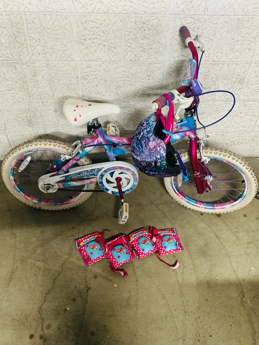 Kids' bike with helmet, knee and elbow pads - photo 2