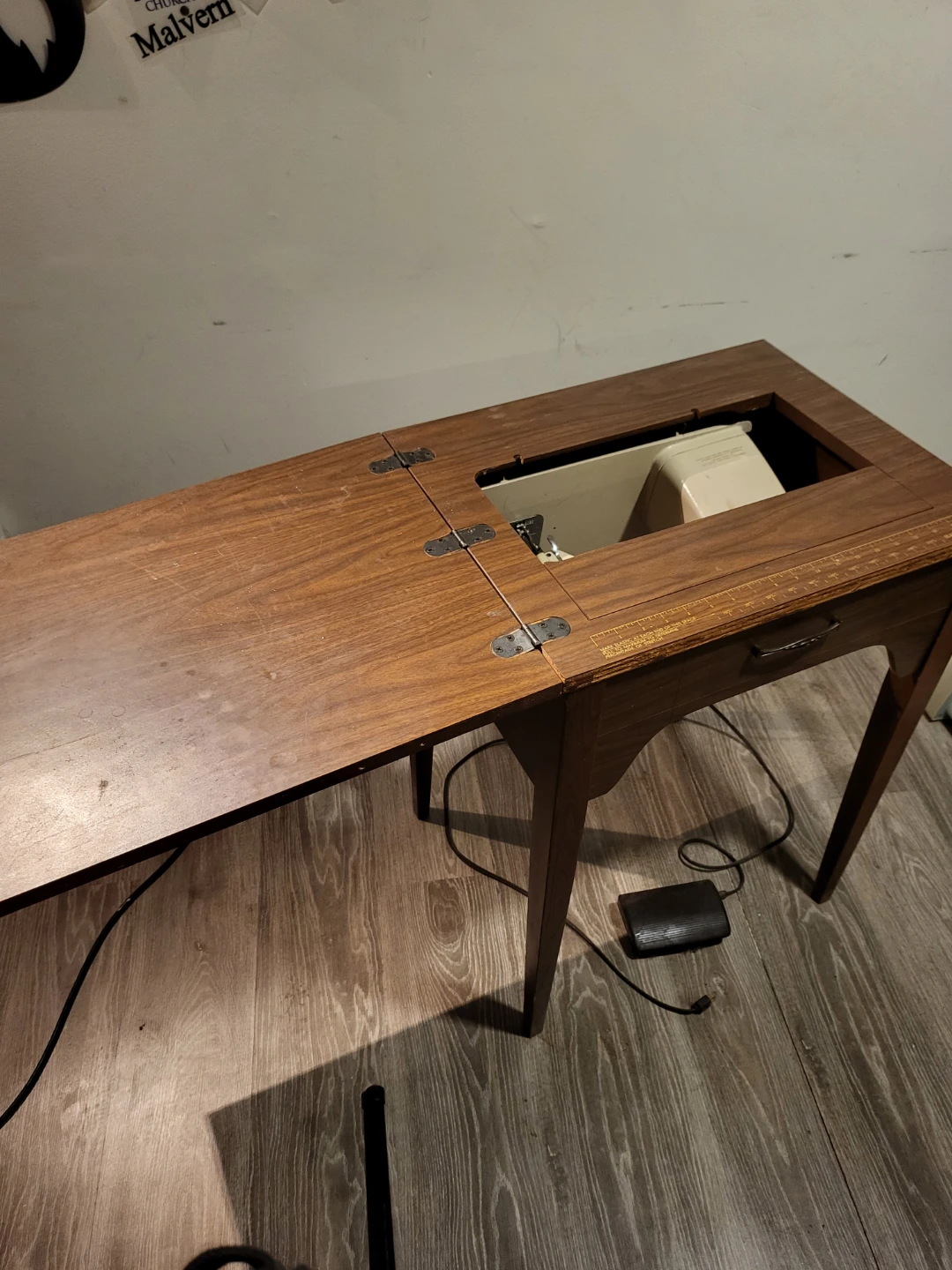 Singer Stylist 514 Sewing Machine w/ Table - photo 3