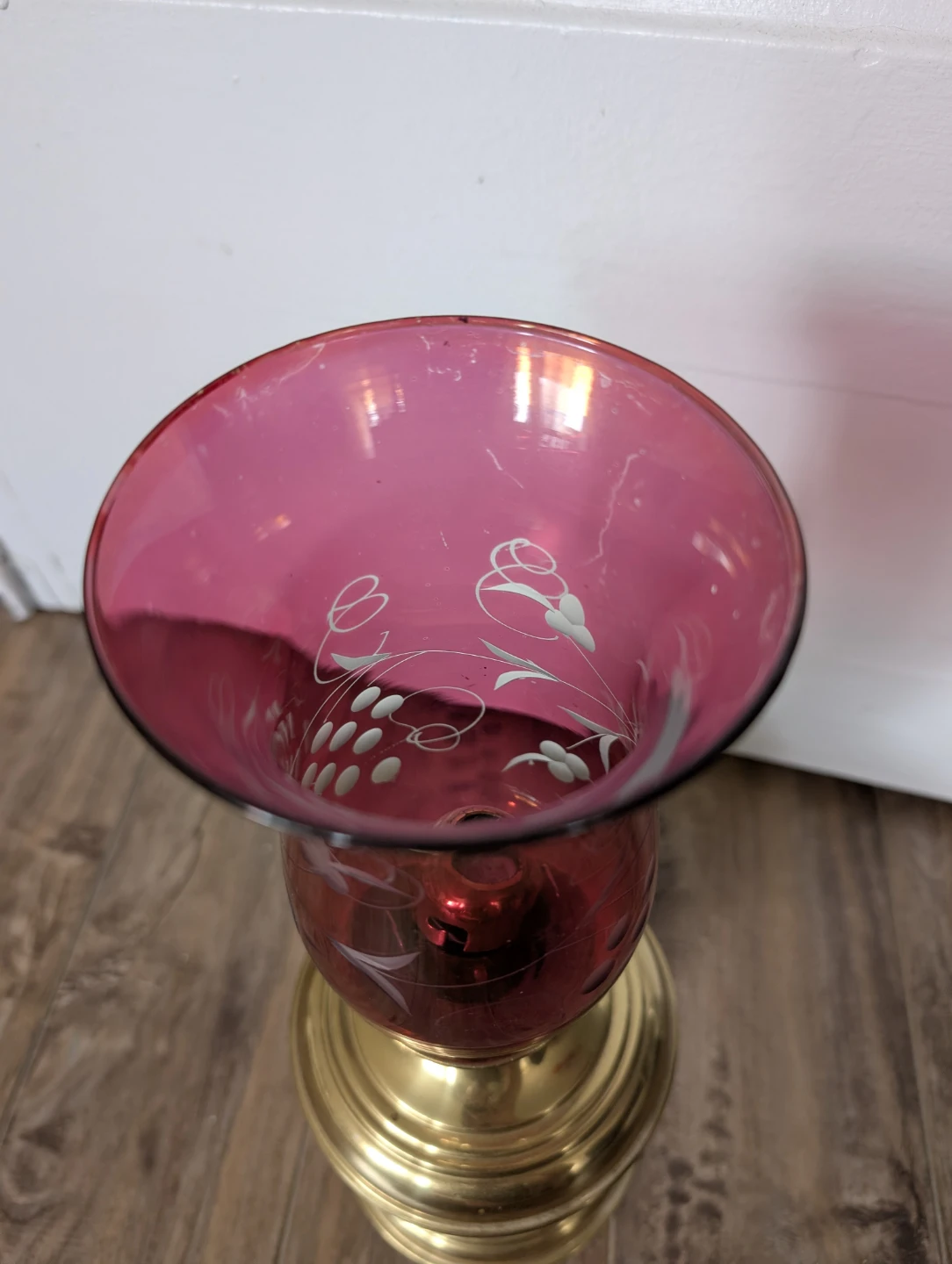 Brass Hurricane Lamp with Pink-Red Glass Shade - photo 2
