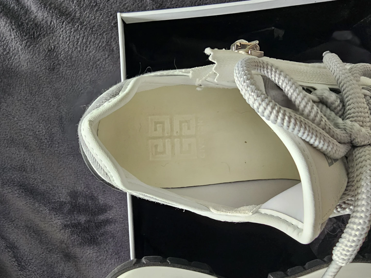Givenchy White and Grey Sneakers - photo 3