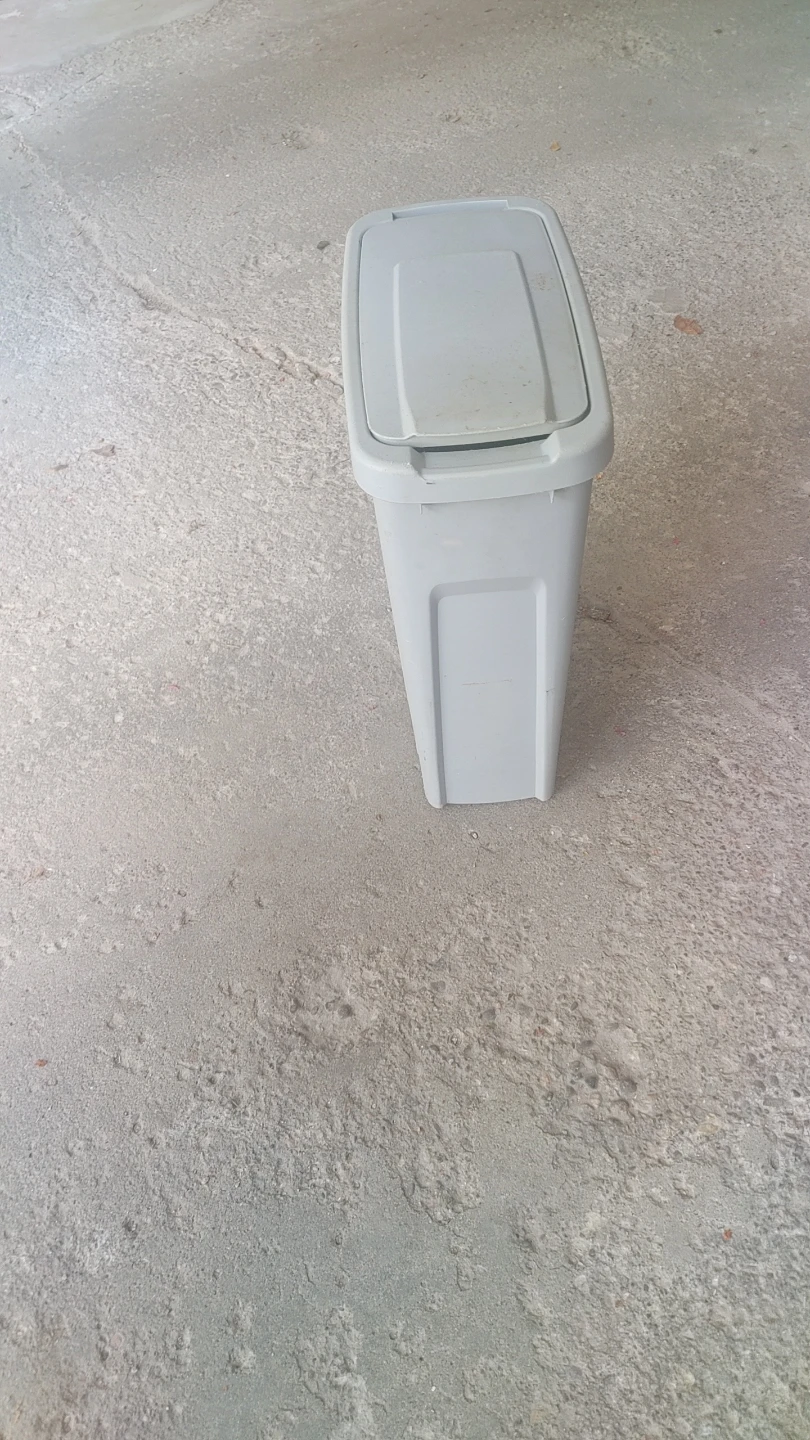 Grey Plastic Trash Bin with Lid - photo 2