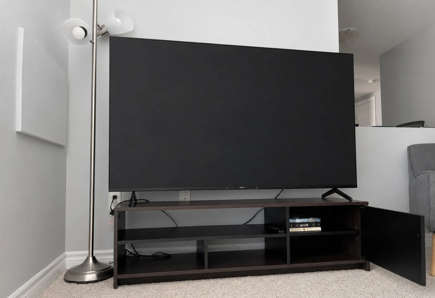 Sony 65" LED X85K 4K UHD Smart Google TV with TV stand - photo 2