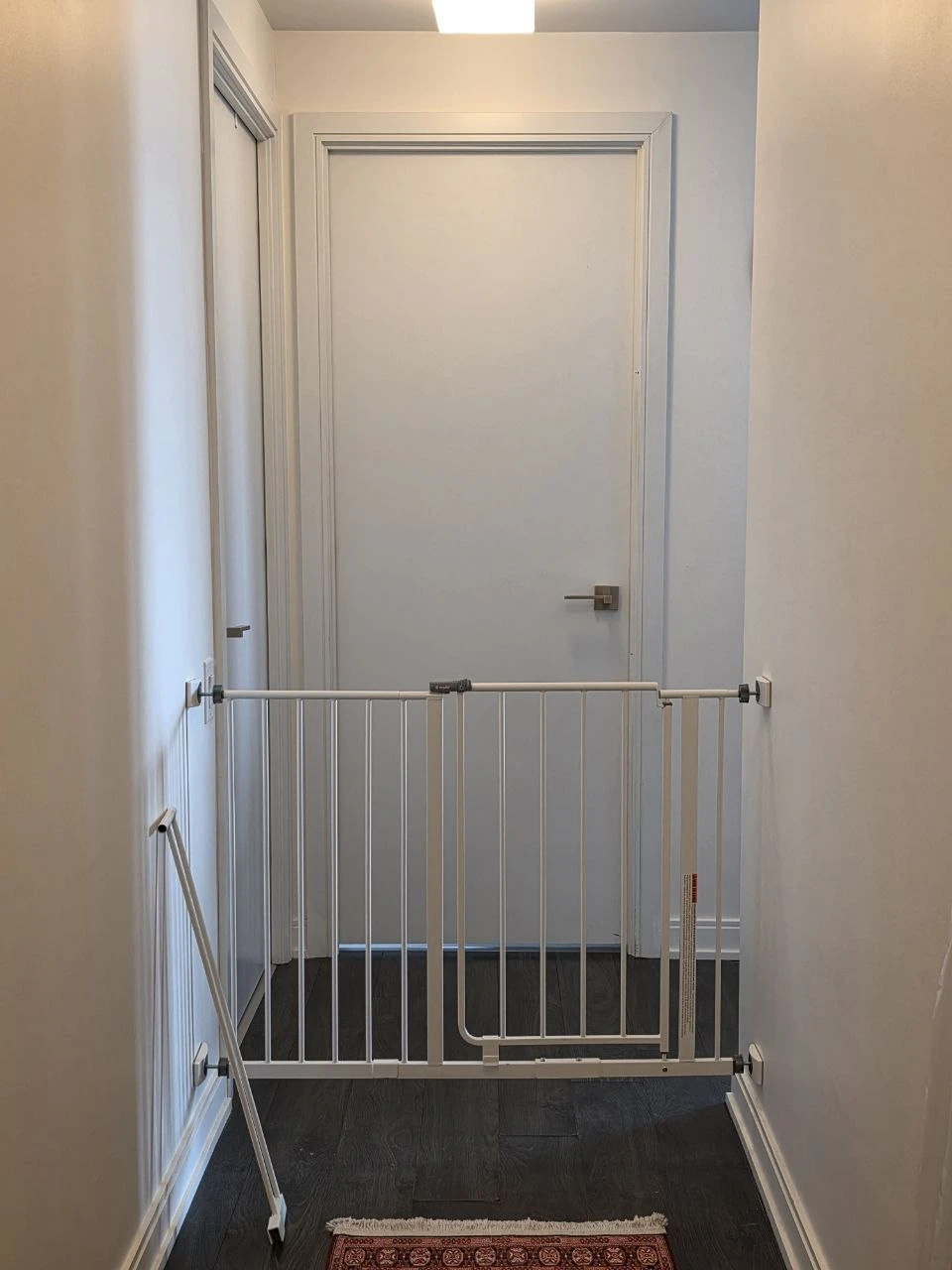 Safety Gate for Pets & Kids - photo 2