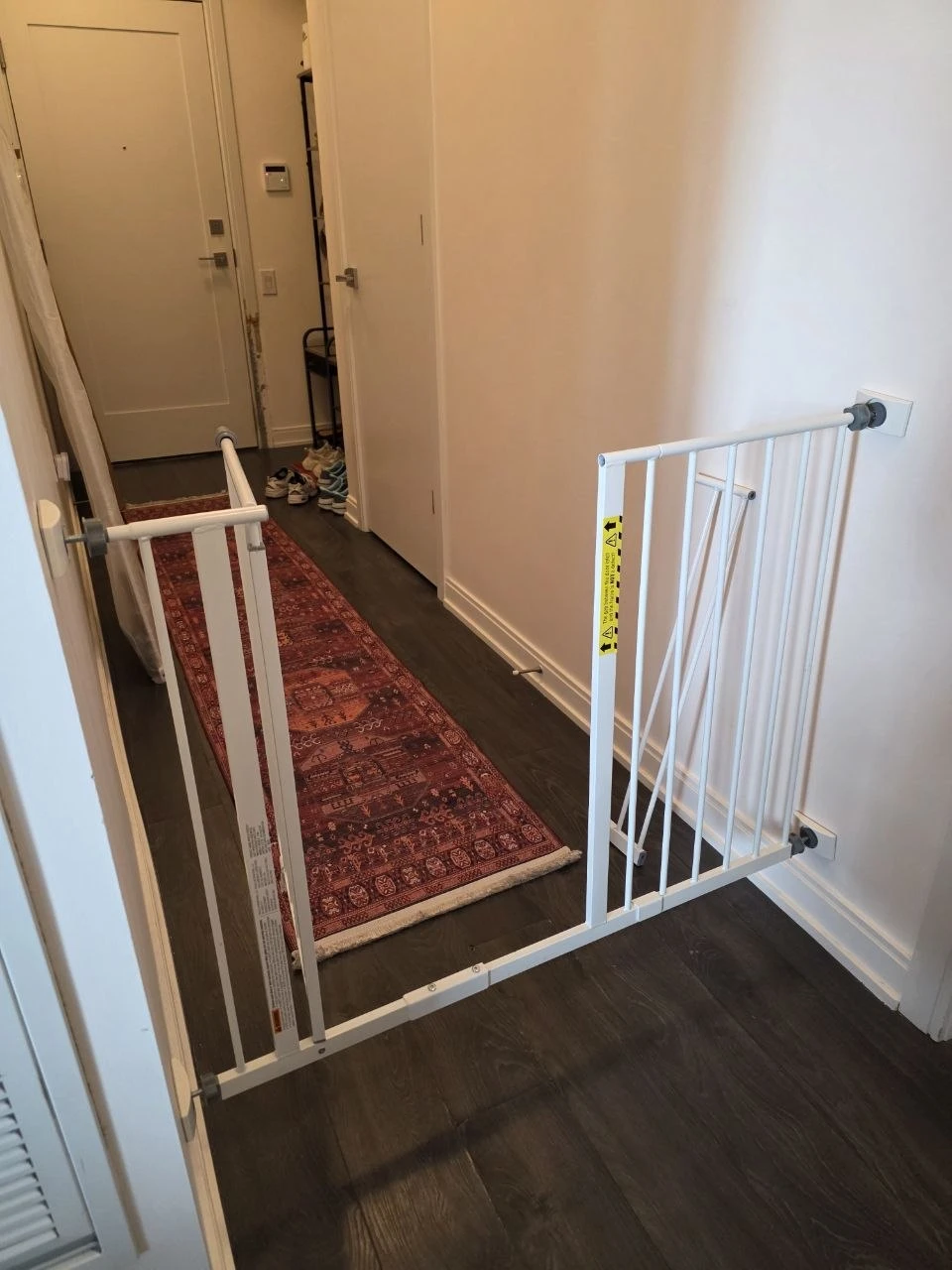 Safety Gate for Pets & Kids - photo 3