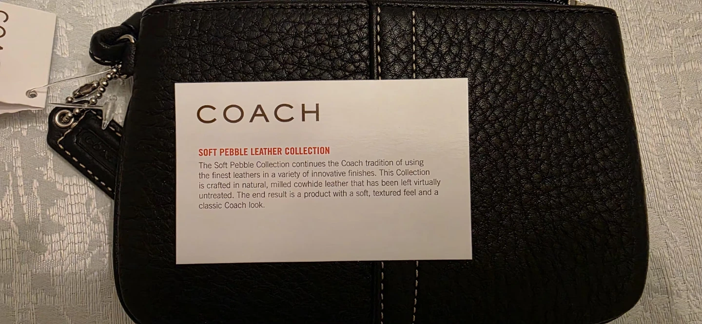 Coach Black Soft Pebble Leather Wristlet ( Mew with tag ) - photo 5
