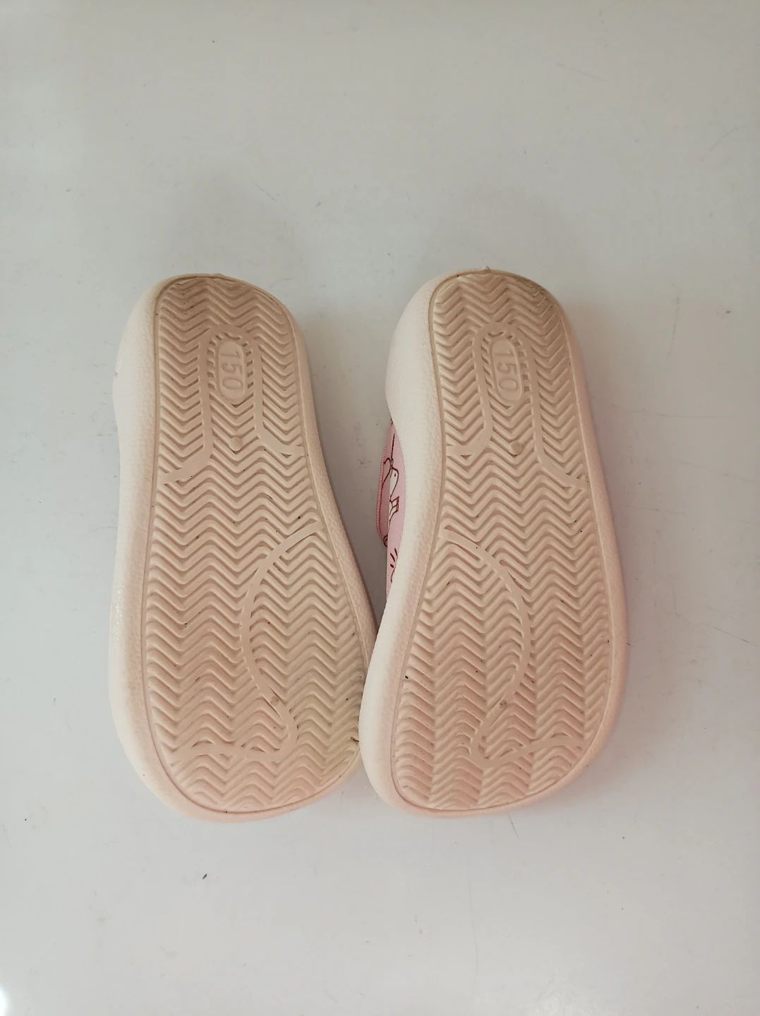 LikeNew~Gorchnc Toddler Water Shoes size 6 - photo 2