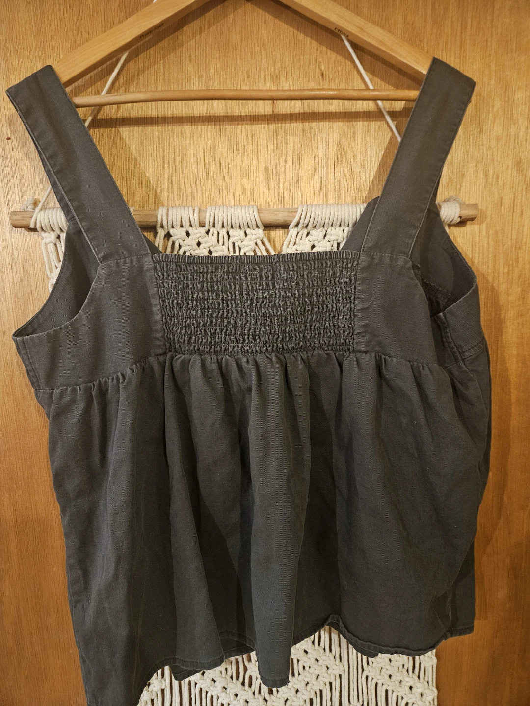 Old Navy Gray Button-Front Smocked Tank Top - Size L - photo 2