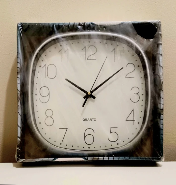 New Quartz Wall Clock