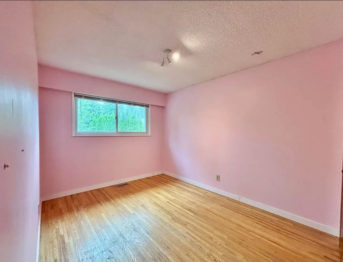 5 or 4  bedrooms house in White Rock for rent/near Earl Marriott - photo 5