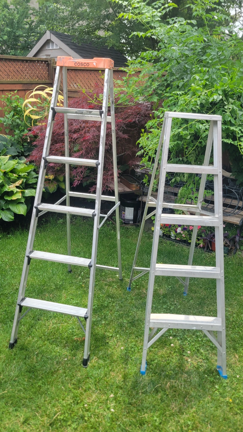 Cosco and Silver Ladders aluminum foldable - photo 3