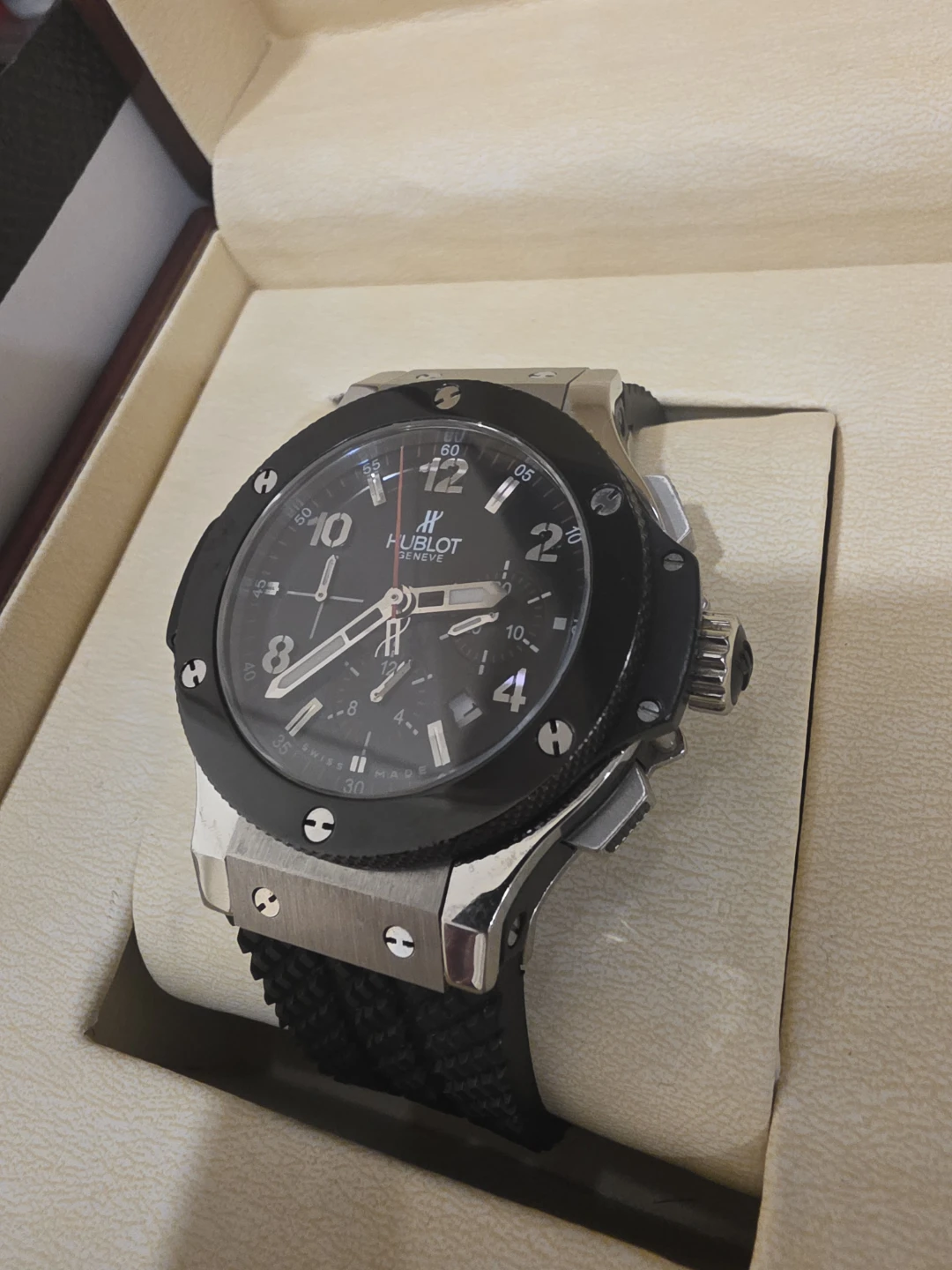 HUBLOT BIG BANG WATCH SUPER1:1