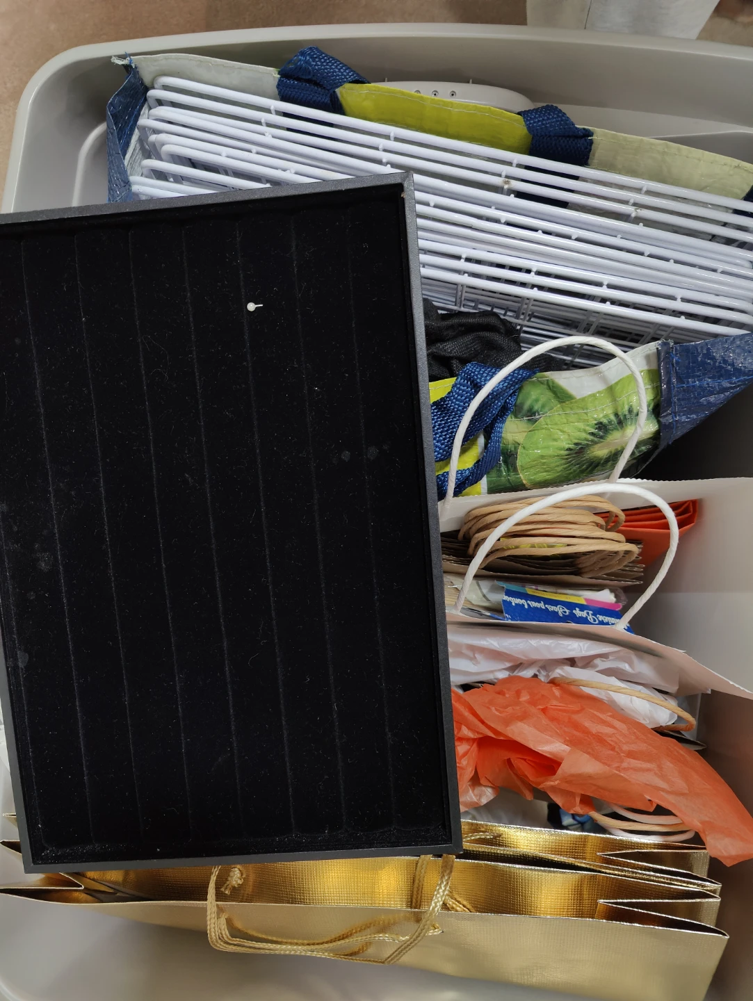 Assorted Gift Bags and Packaging Supp. + Shelves + ring display - photo 3
