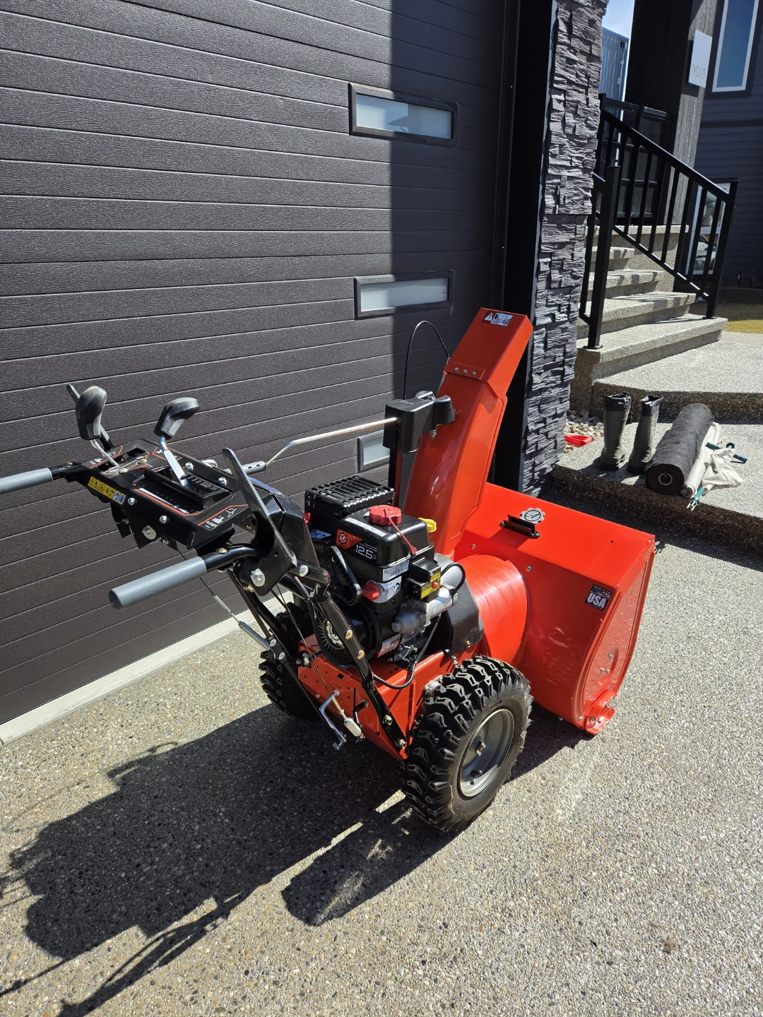 Ariens Deluxe 28 Snowblower - photo 2