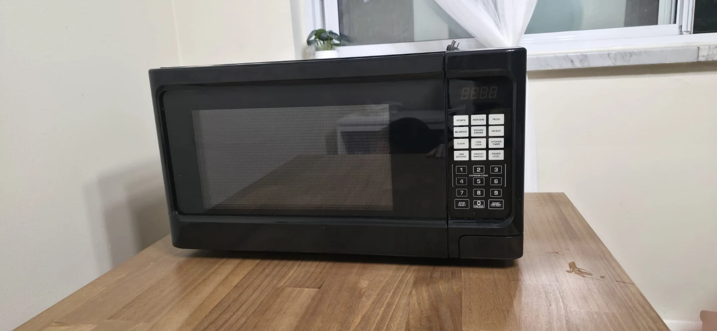 Black Countertop Microwave - photo 2