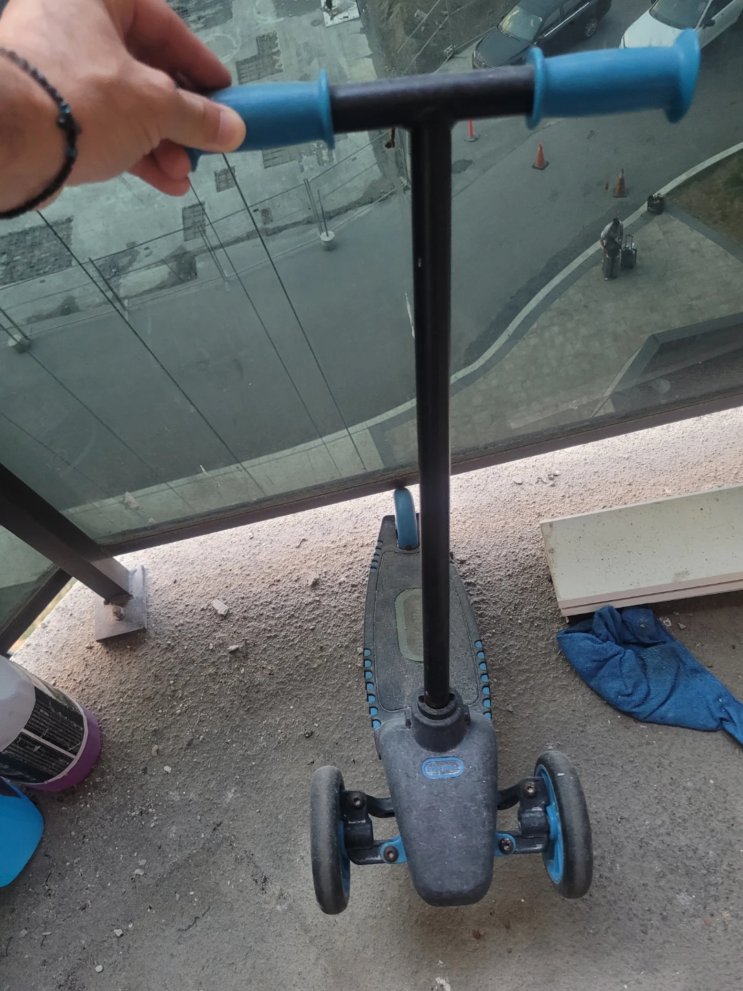 3-Wheel Blue and Black Scooter - photo 2