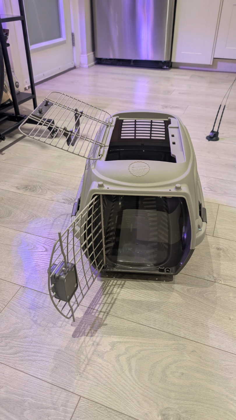 Whisker City Pet Carrier - photo 2