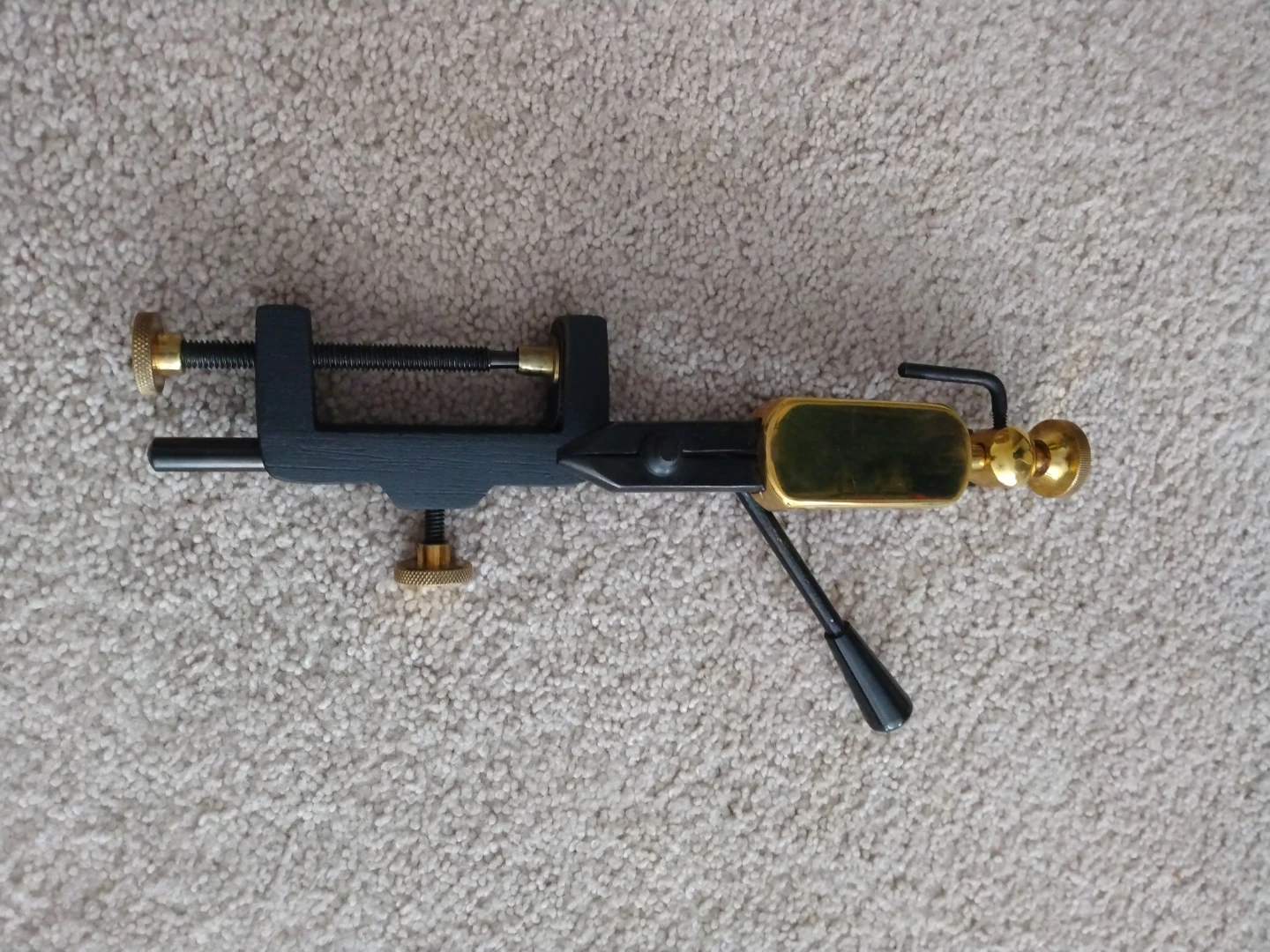 Crown lever Fly Tying Vise - photo 2