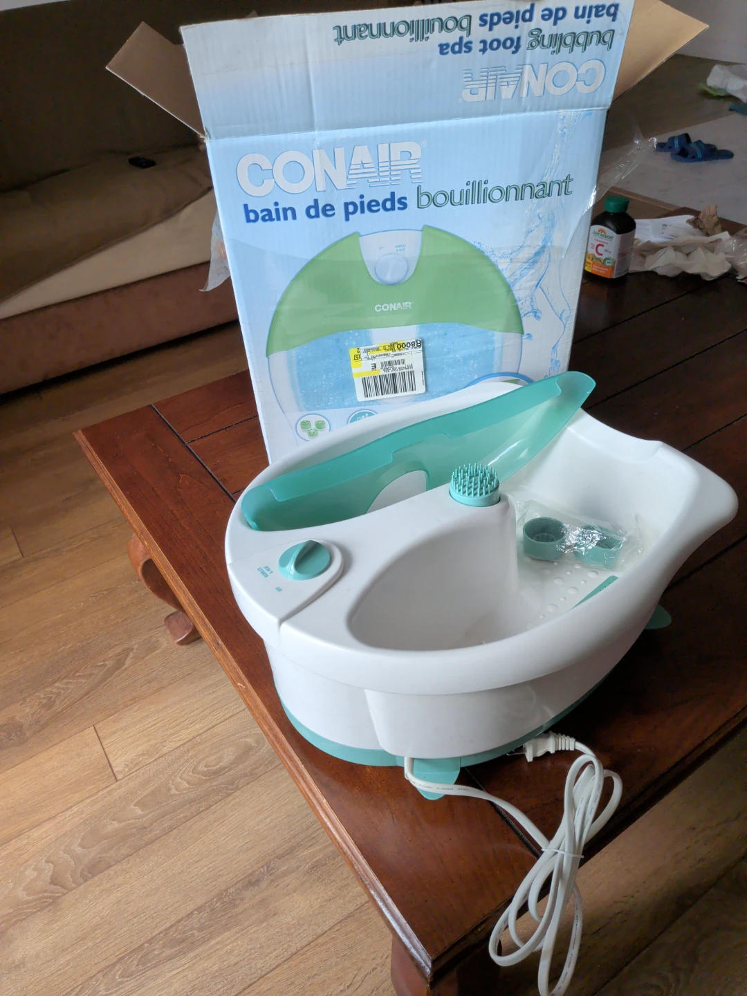 CONAIR Bubbling Foot Spa with Heat and 3 Attachments - photo 3