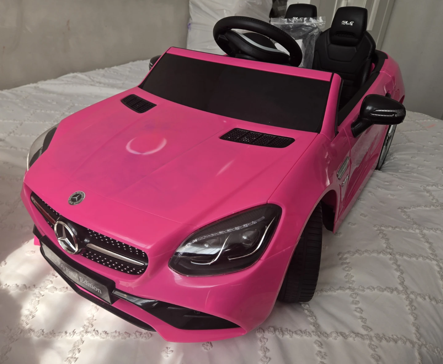 Pink Mercedes-Benz Ride-On Car - photo 3
