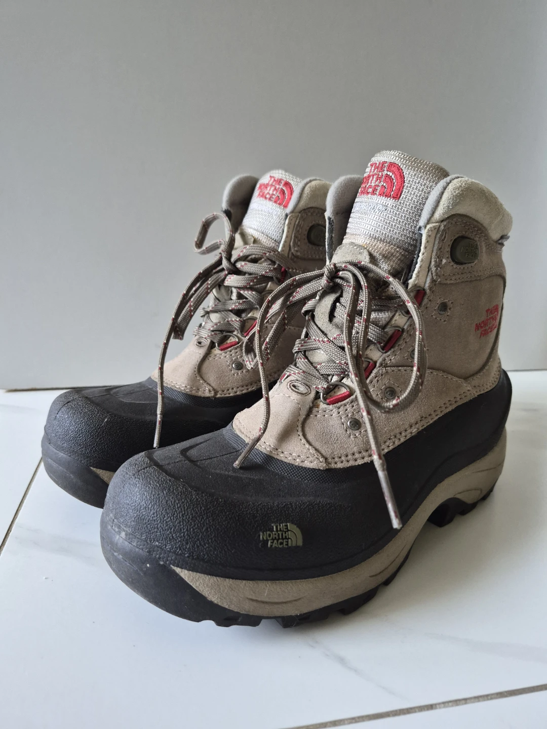 The North Face Chilkat Winter Boots Size 7 - photo 2