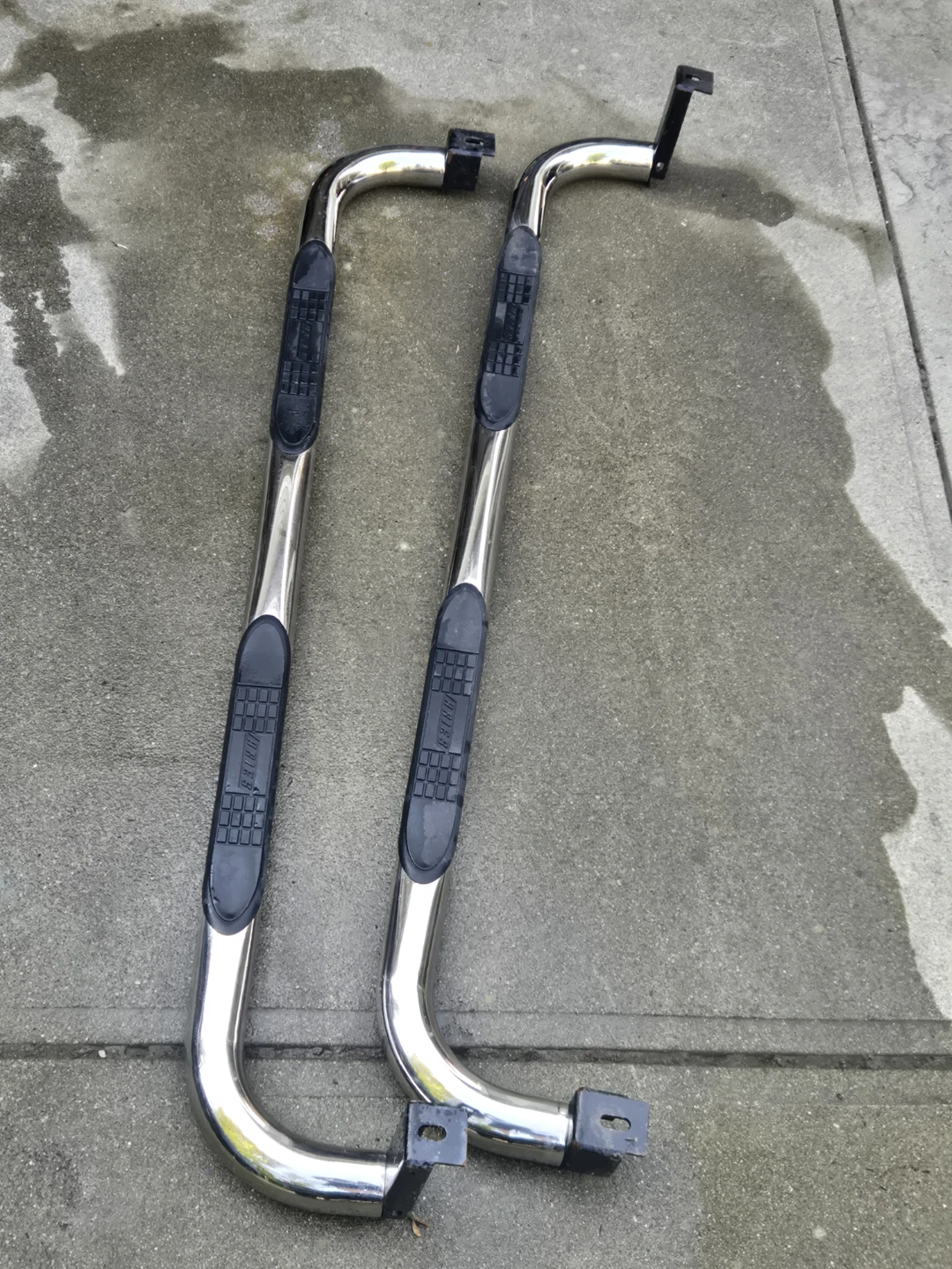 Aries Nerf Bars / Running Boards