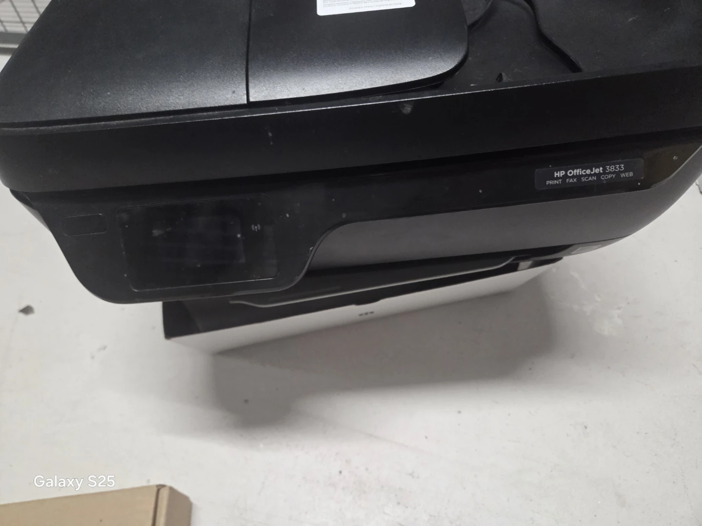 HP OfficeJet 3833 All-in-One Printer - photo 4