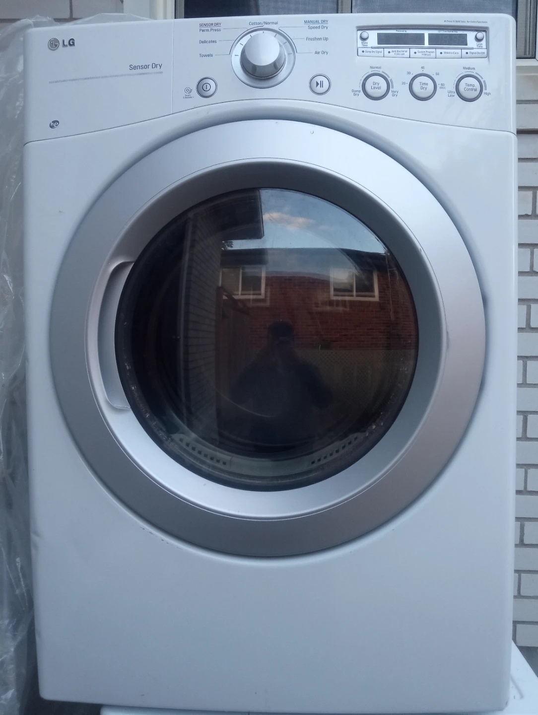 LG Front Load Washer and Dryer Set - photo 4