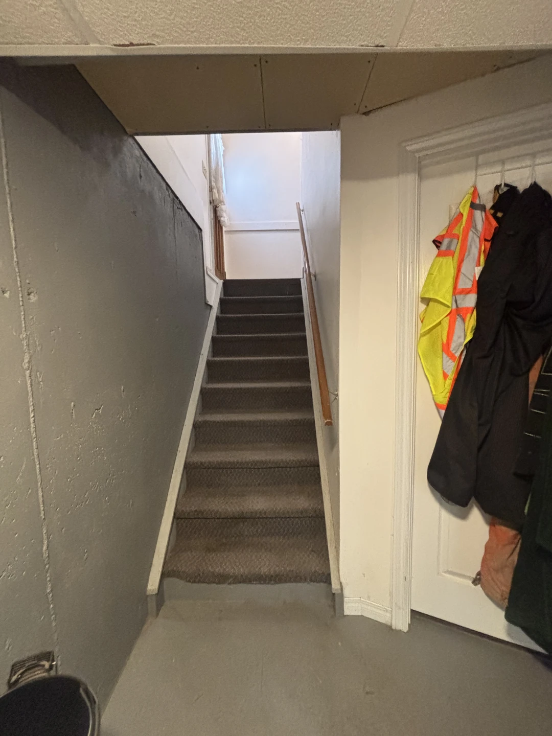 Woodbine SW Apartment