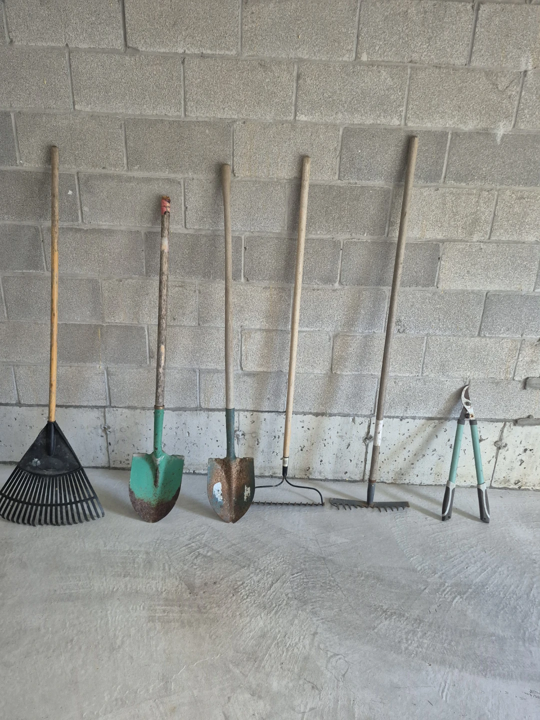 Garden Tools for Sale - Taunton Rd Pickering