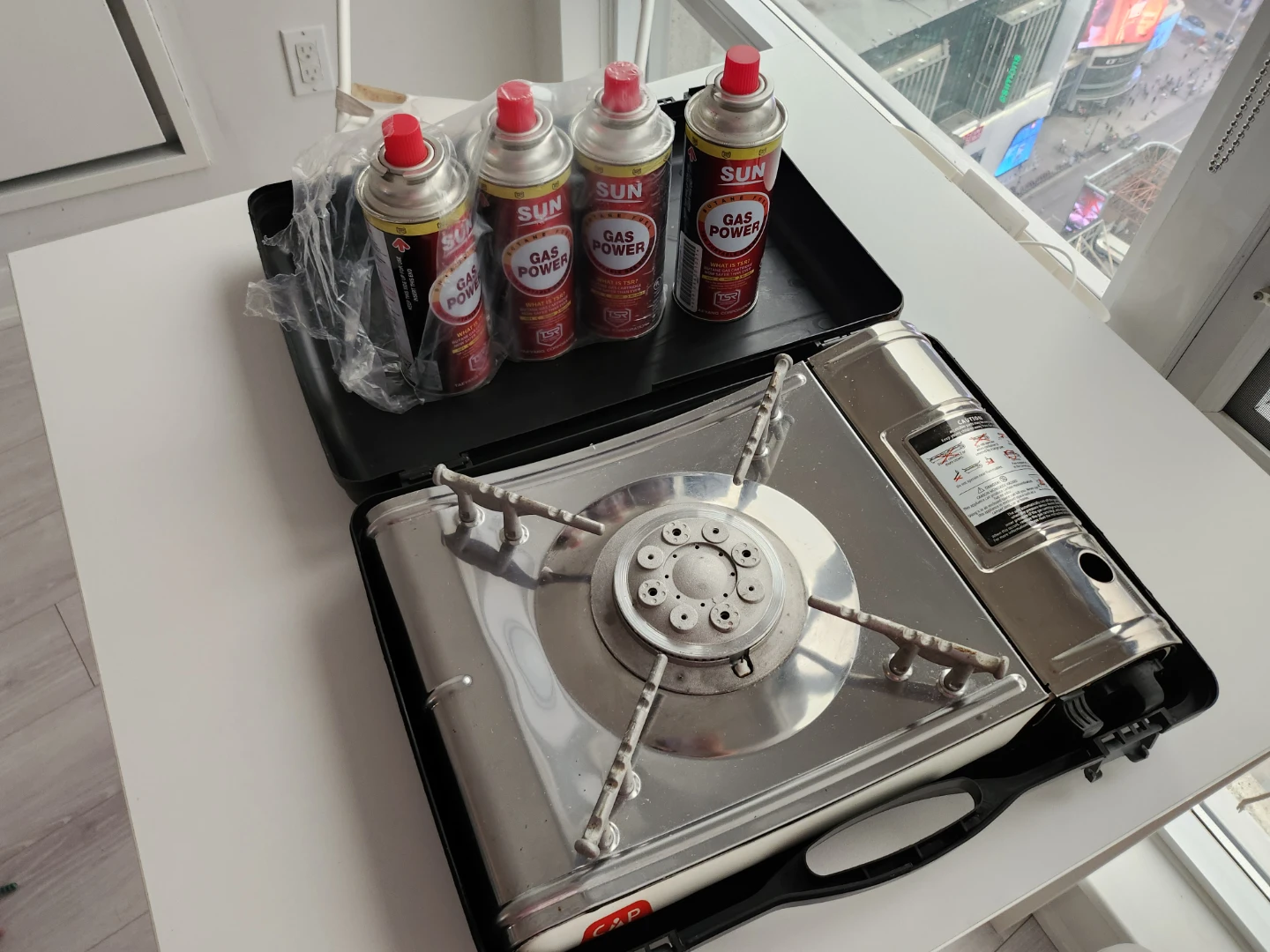 Portable Propane Stove with 4 Fuel Canisters