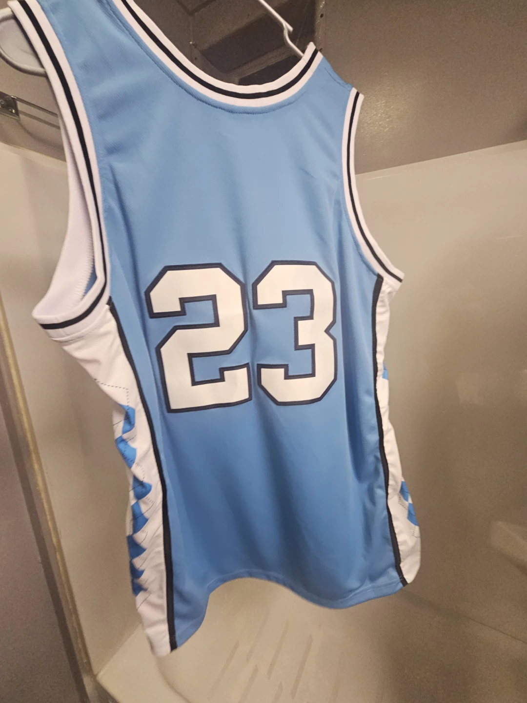 North Carolina Tar Heels Basketball Jersey #23 XL - photo 2