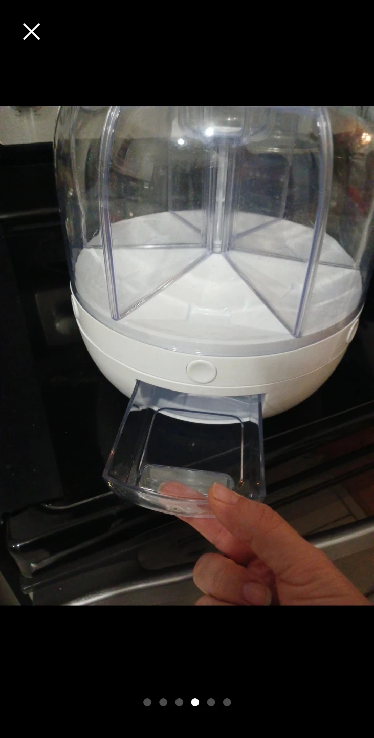 Rotating grain dispenser box - photo 4