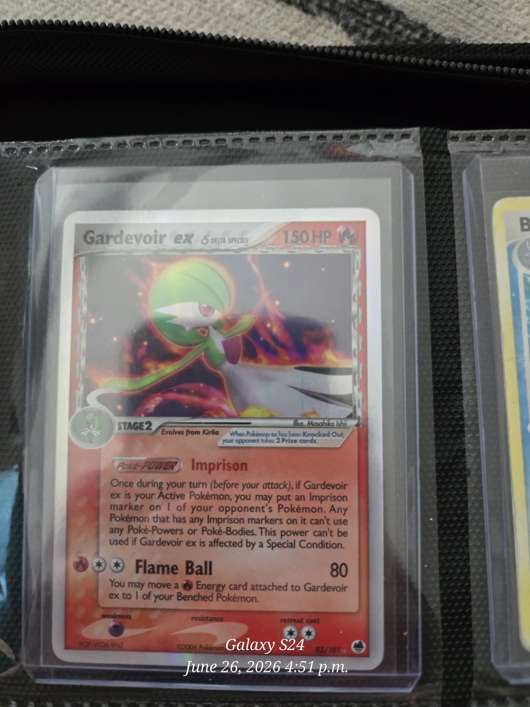 Pokemon Trading Cards Binder - photo 2