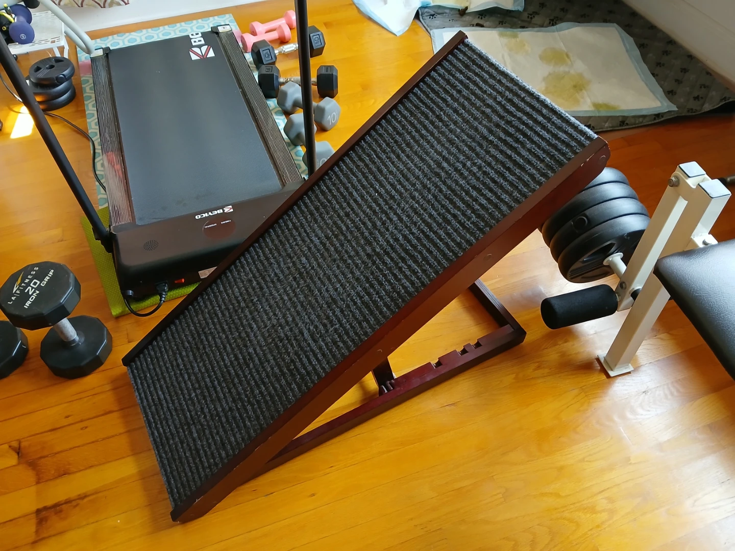 Wooden Pet Ramp for Dogs and Cats 2ft high - photo 2