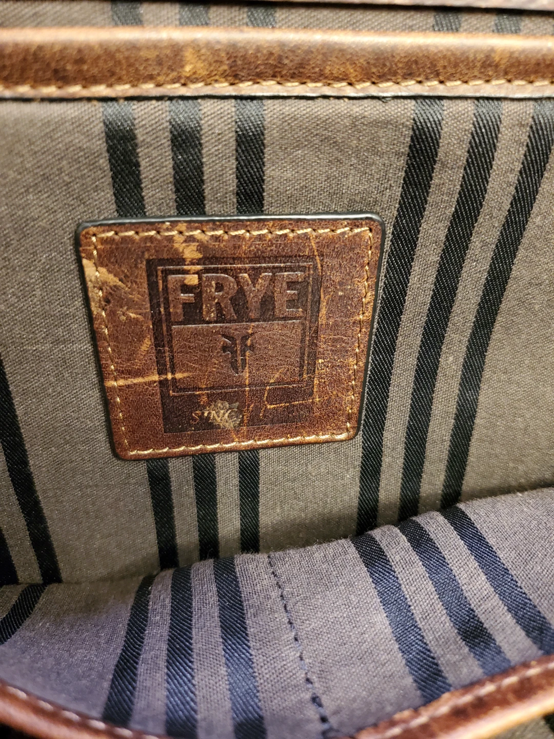 FRYE 17" Messenger Bag - photo 2
