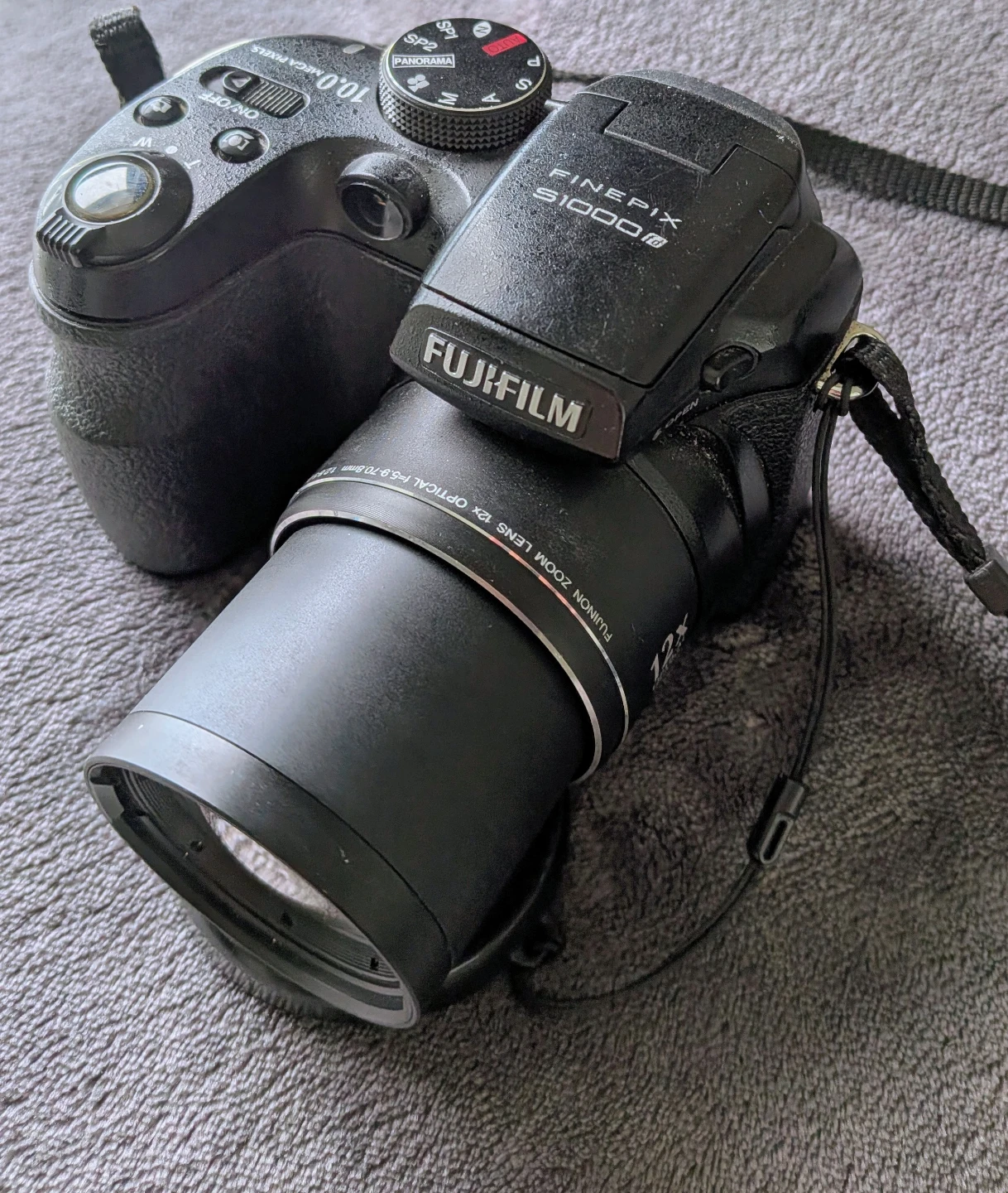Fujifilm FinePix S1000fd Digital Camera - photo 2