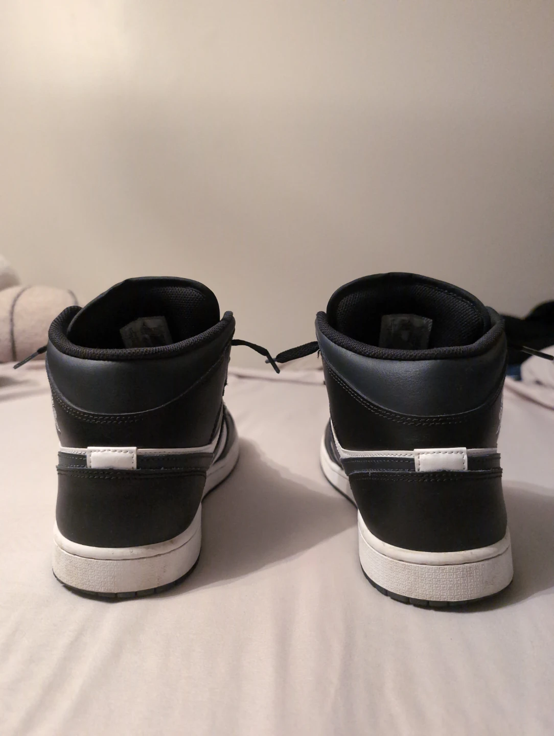Size 11, Air Jordan 1, high top, black white (reverse pandas) - photo 5