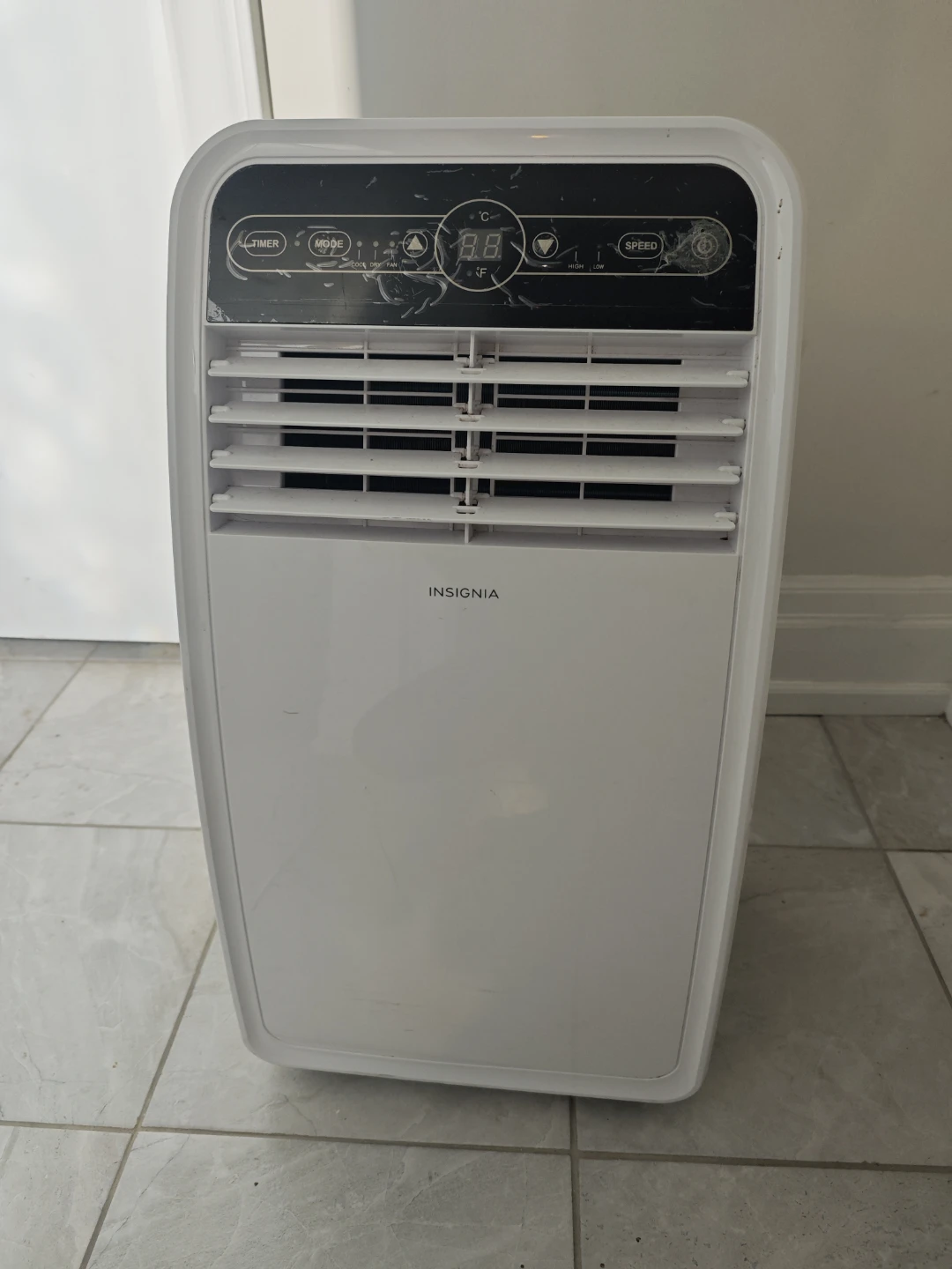 Insignia NS-AC8PWH9-C Portable Air Conditioner