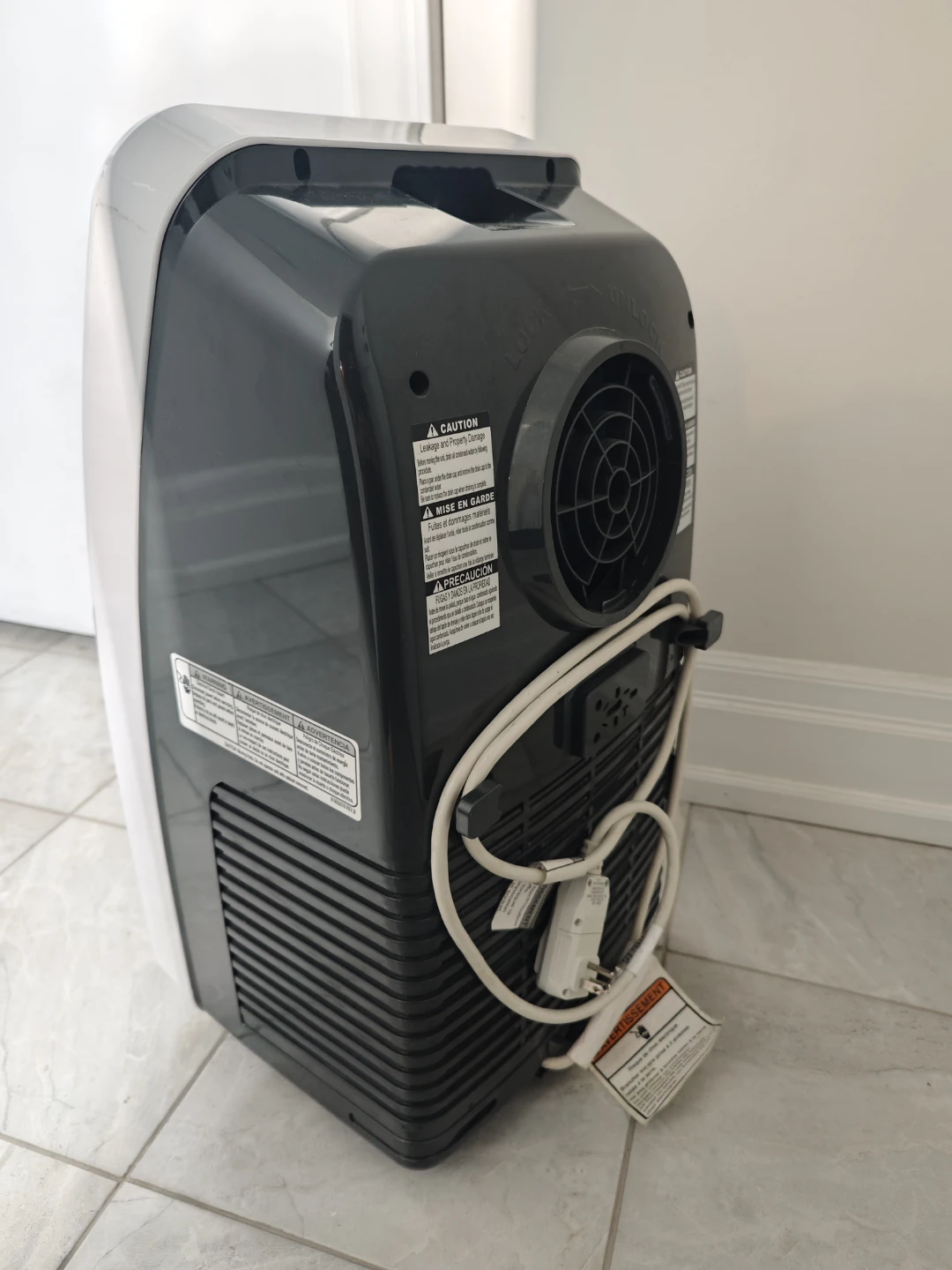 Insignia NS-AC8PWH9-C Portable Air Conditioner - photo 2