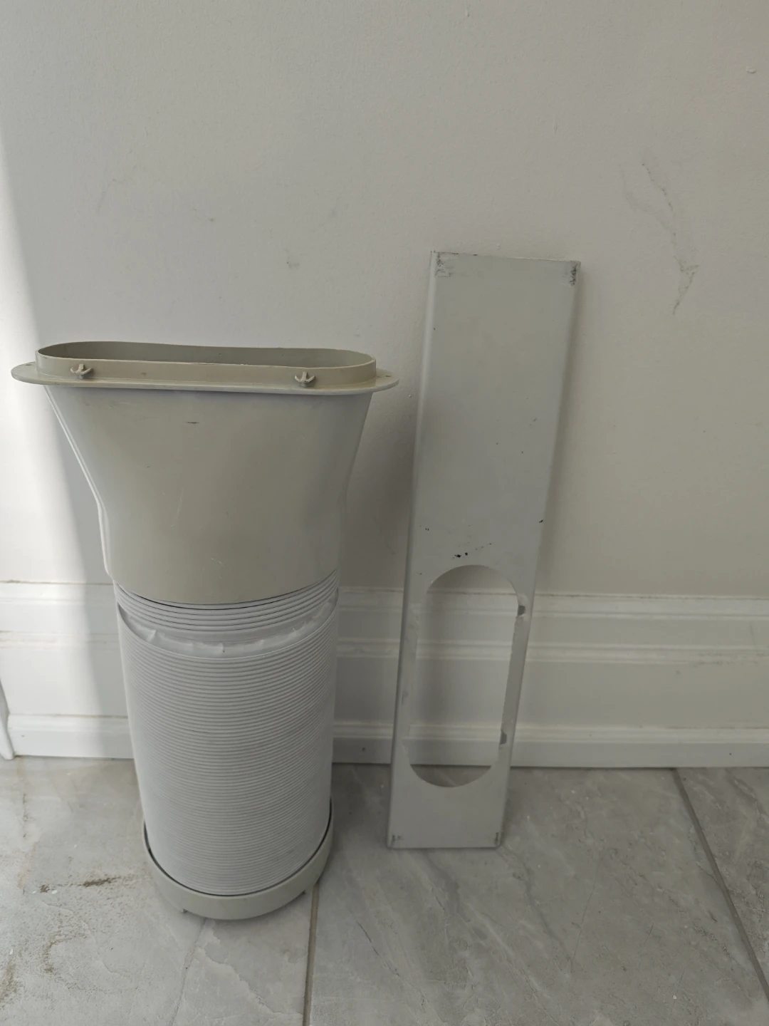 Insignia NS-AC8PWH9-C Portable Air Conditioner - photo 4