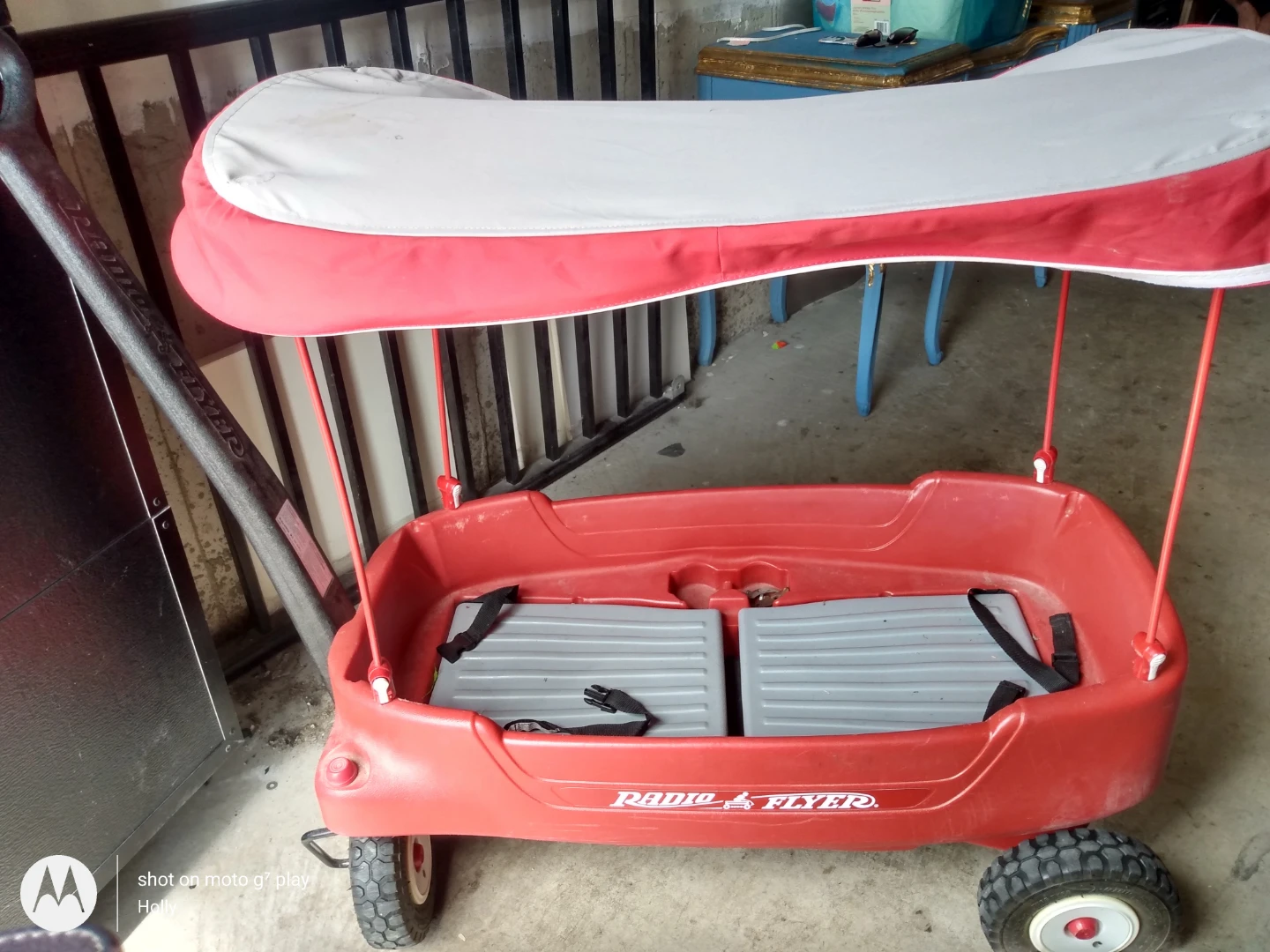 Radio Flyer Red Wagon with Canopy