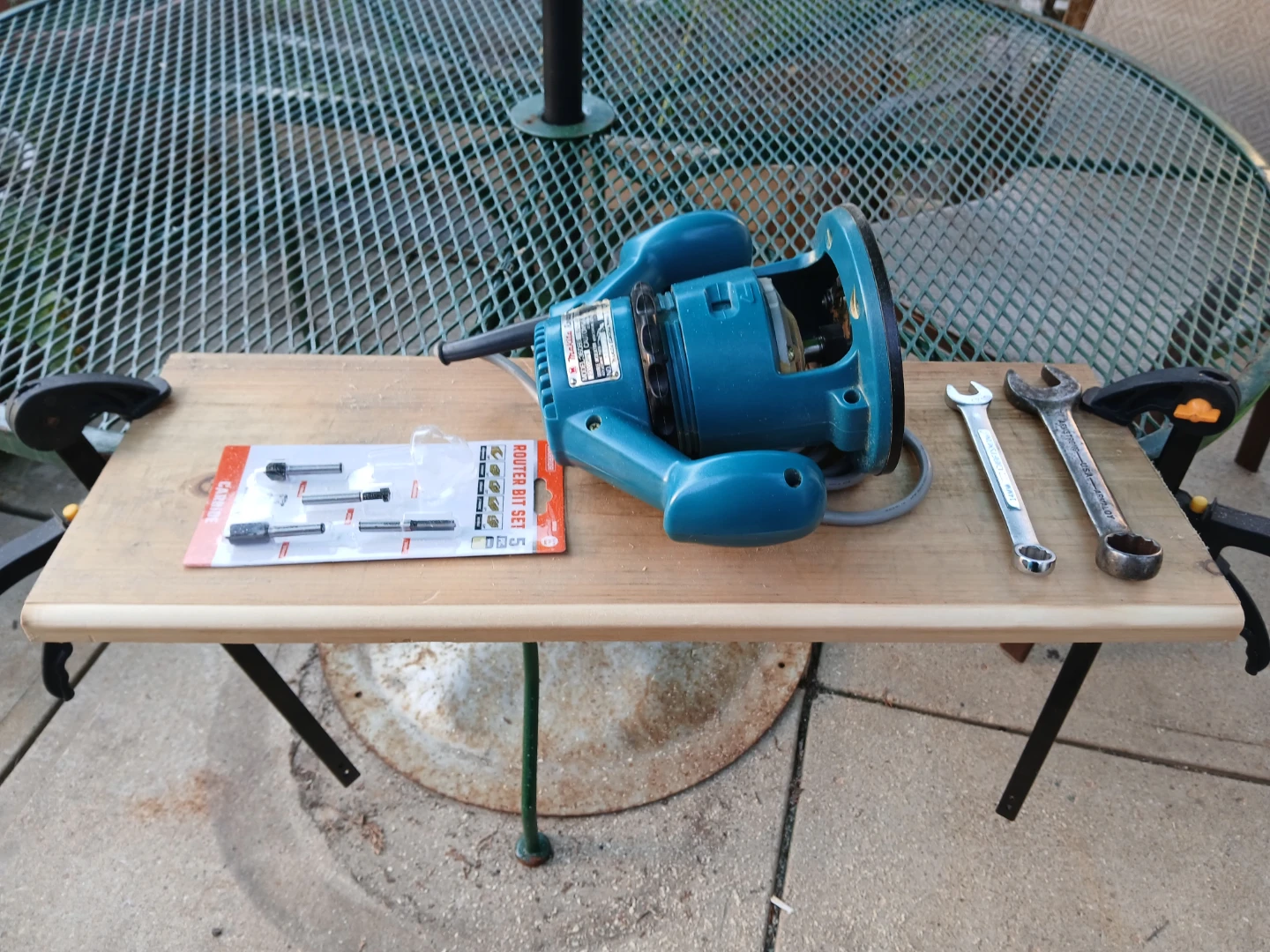 Makita Router Model 3608B with Router Bit Set - photo 3
