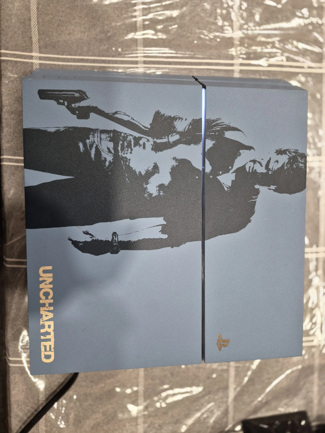 Limited edition UNCHARTED PS4 500 GB in excellent condition. - photo 5