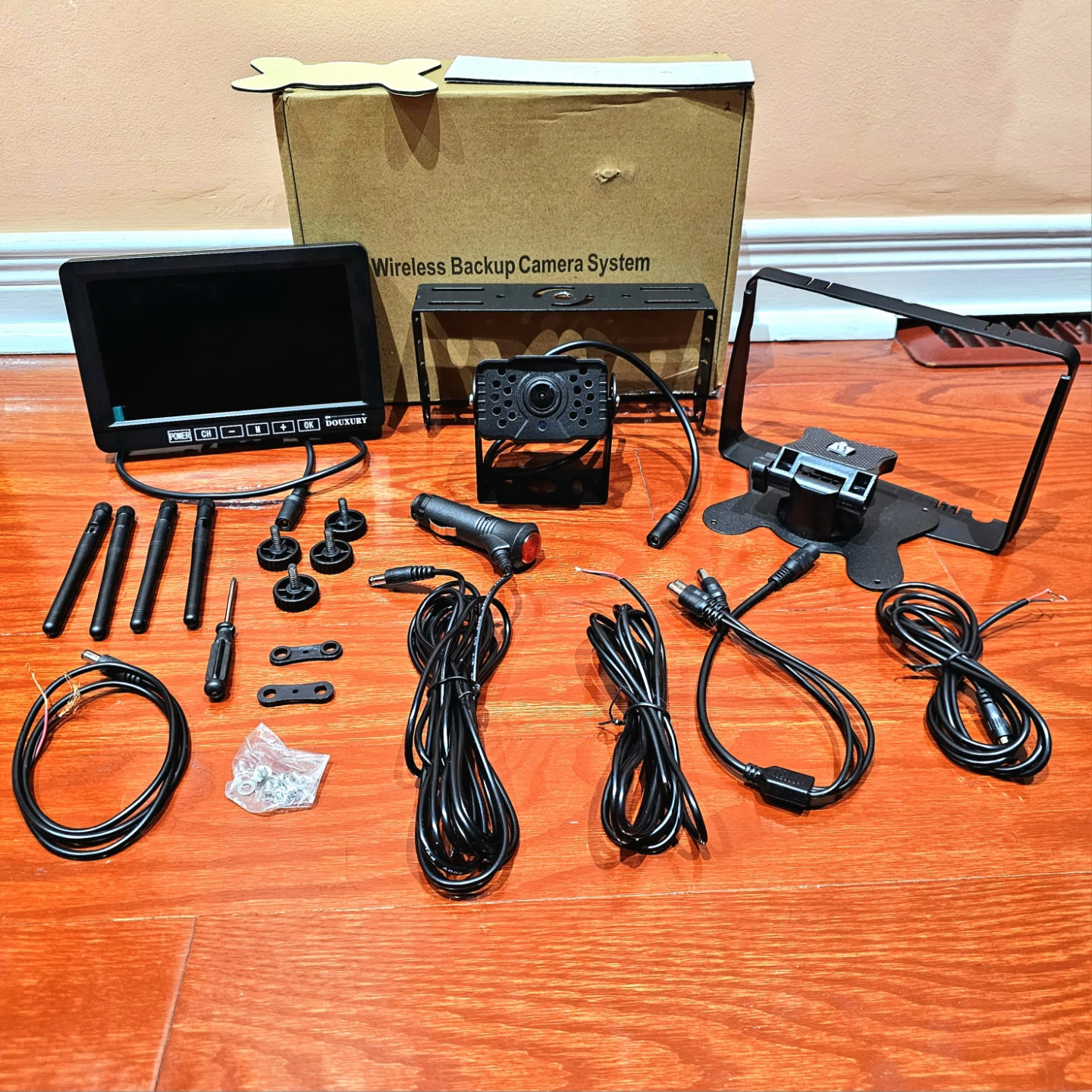 Douxury 1080P Wireless Backup Camera For Truck, RV, Trailer - photo 2
