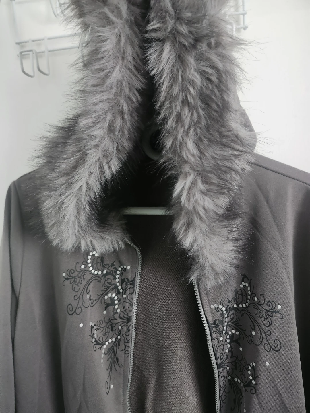 Y2K retro Grey Zip-Up Hoodie with Faux Fur - Size L - photo 3