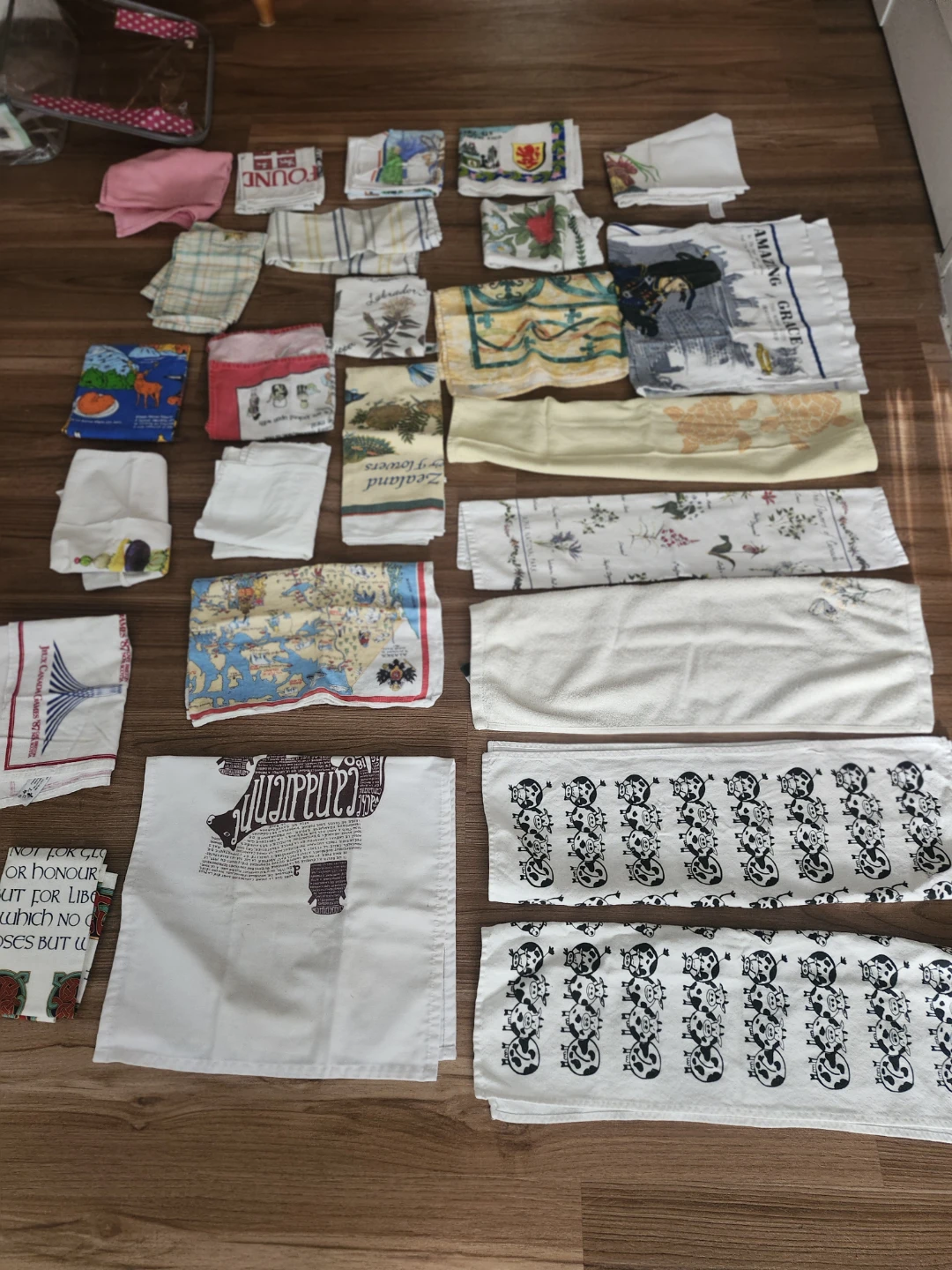 Assorted Decorative Tea Towels - photo 3