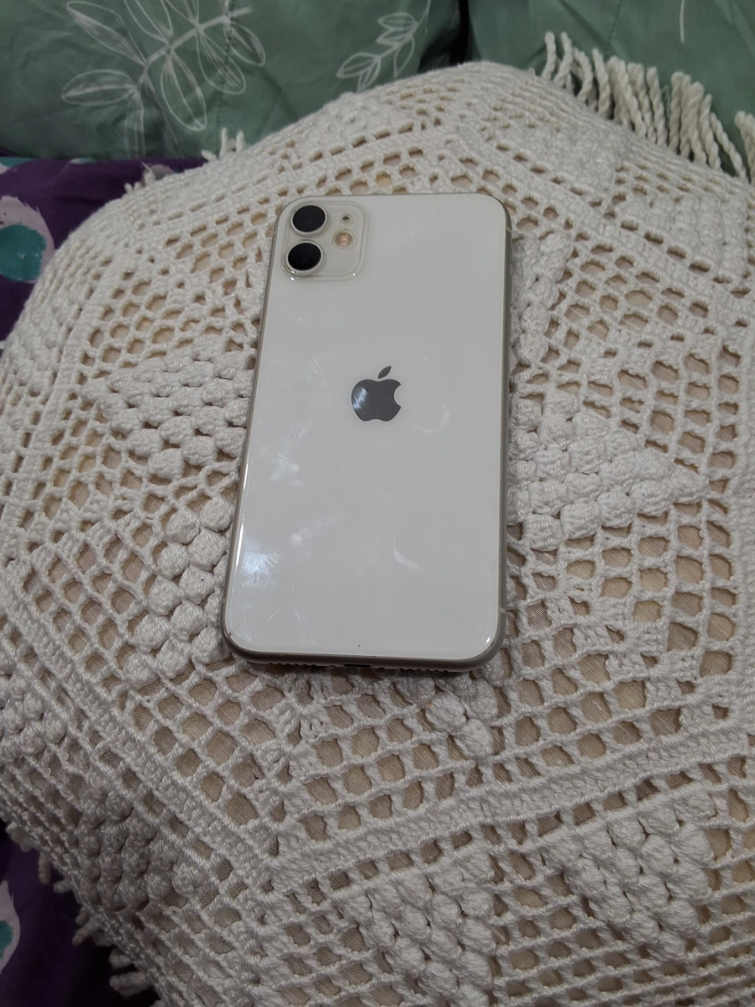Apple iPhone 11 - White - photo 2