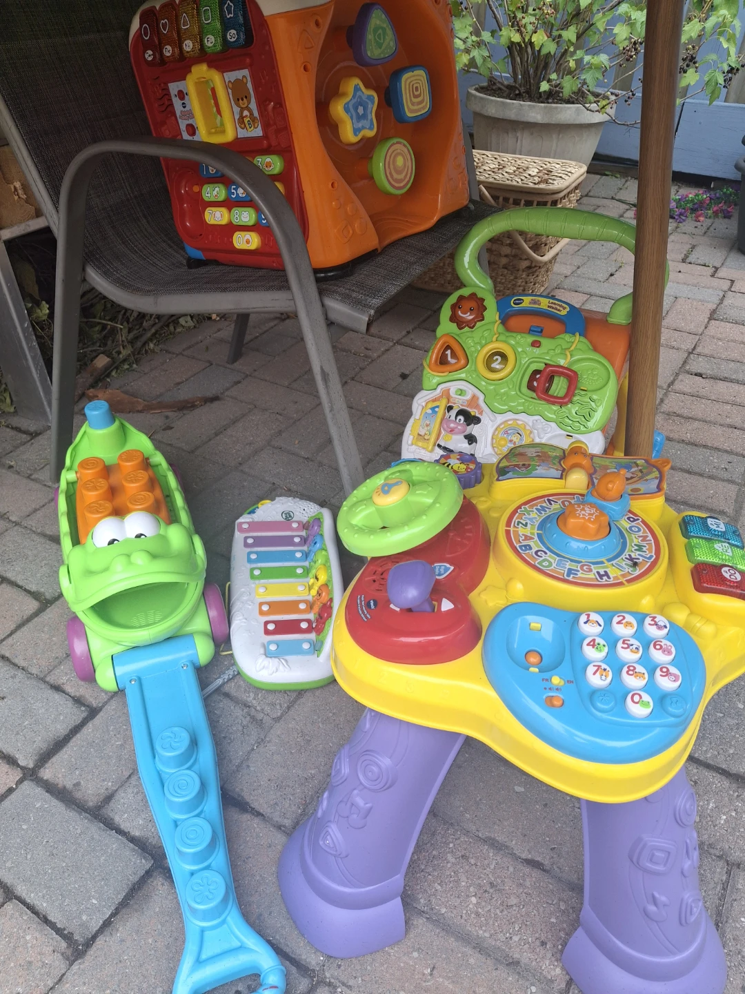 VTech & LeapFrog Learning Toys - photo 3